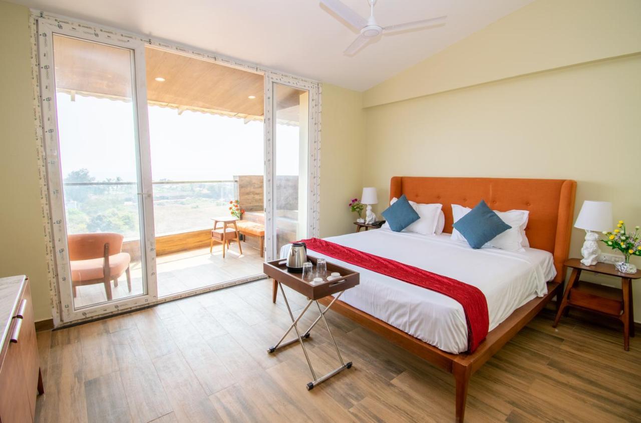 Octave Rococco Morjim Hotel Pernem Екстериор снимка