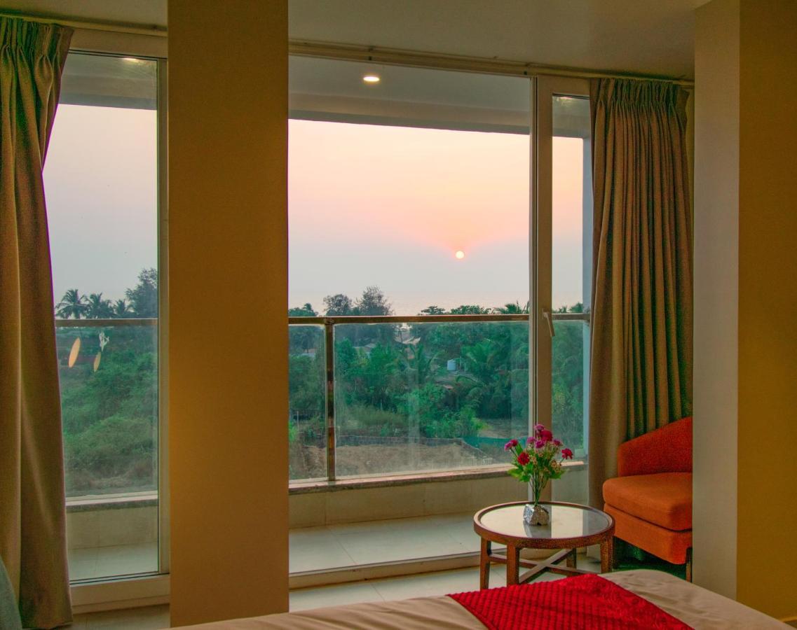 Octave Rococco Morjim Hotel Pernem Екстериор снимка