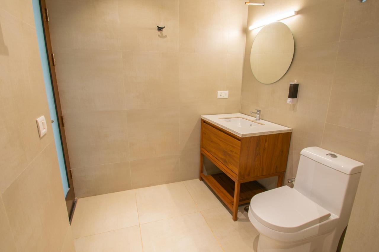 Octave Rococco Morjim Hotel Pernem Екстериор снимка