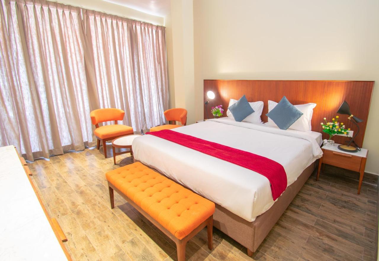 Octave Rococco Morjim Hotel Pernem Екстериор снимка